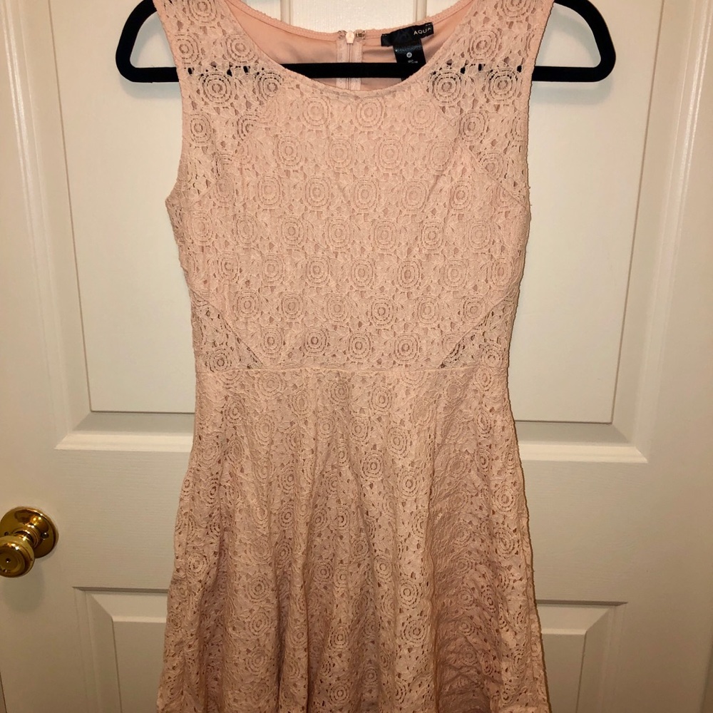 Bloomingdale's AQUA Dusty rose lace dress